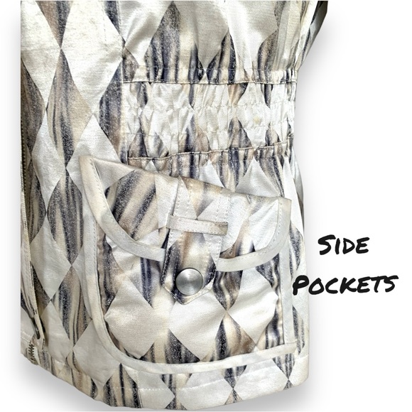 ETHYL GOLD/BLACK/WHITE ZIPPERED VEST. WOMEN’S SIZE SMALL/MEDIUM - Picture 6 of 12